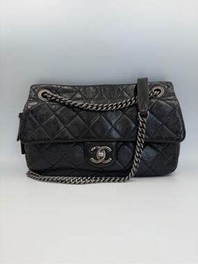 CHANEL duo glazed calfskin flap bag